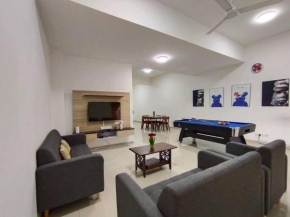 No 68 Sunlight Homestay 4R3B - 24 Pax, Karaoke